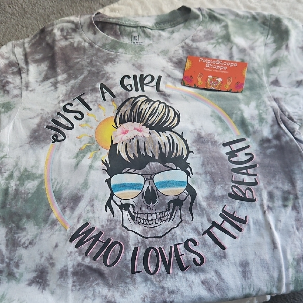 Tie-Dye Beach Graphic Tee - Gray and White